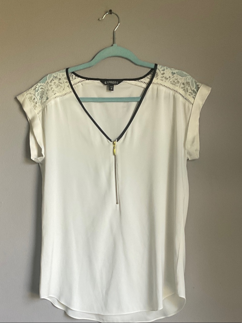 Express White V-Neck Lace-Shoulder Blouse with Zip Detail
